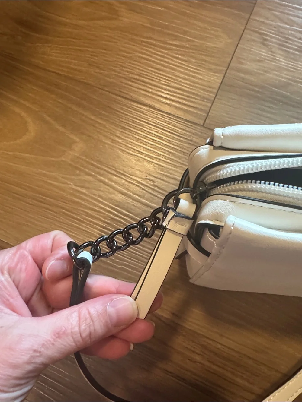 Simply Vera Vera Wang Cream Quilted Crossbody Bag